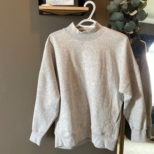 Brand new never worn crew neck